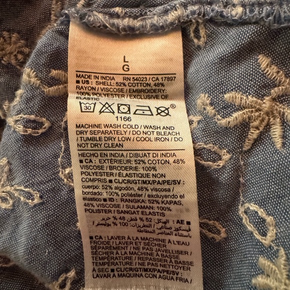 Old navy, L, cotton dress, w/ pockets, only worn once, excellent condition. - Picture 3 of 5